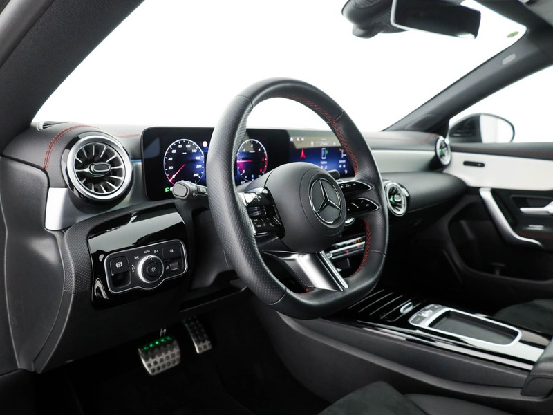 Mercedes CLA Shooting Brake  180 d amg line advanced plus auto