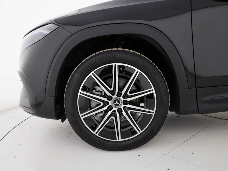 Mercedes EQB 250+ amg line advanced elettrica nero