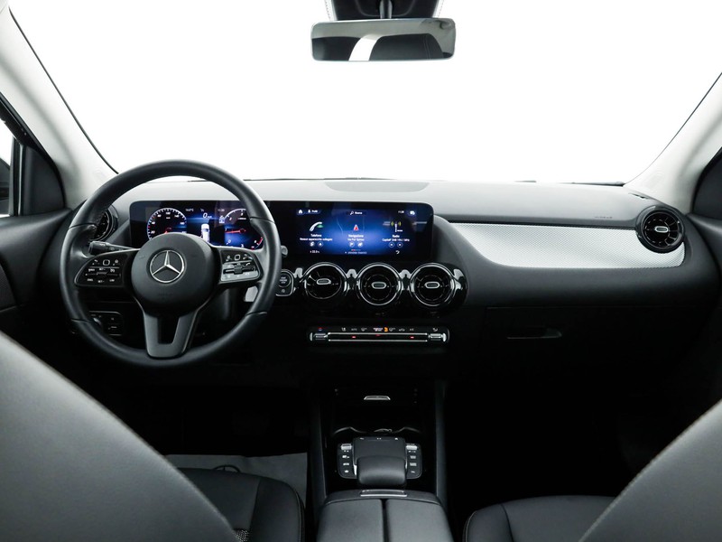 Mercedes GLA 180 d business extra auto diesel nero