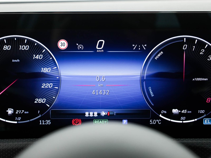 Mercedes Classe A 250 e phev amg line advanced plus auto ibrido bianco