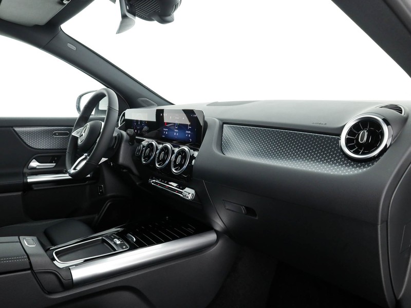 Mercedes GLA 200 d progressive extra auto diesel bianco