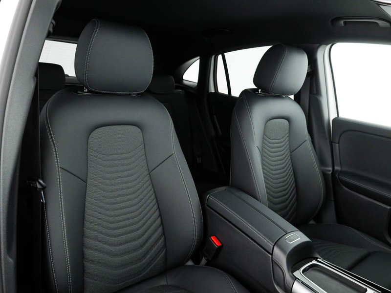 Mercedes GLA 200 d progressive extra auto diesel bianco