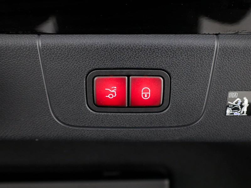 Mercedes CLA Coupè 180 premium auto ibrido nero