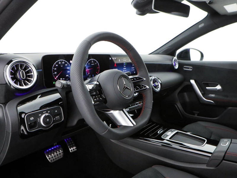 Mercedes Classe A 180 d amg line extra auto diesel nero