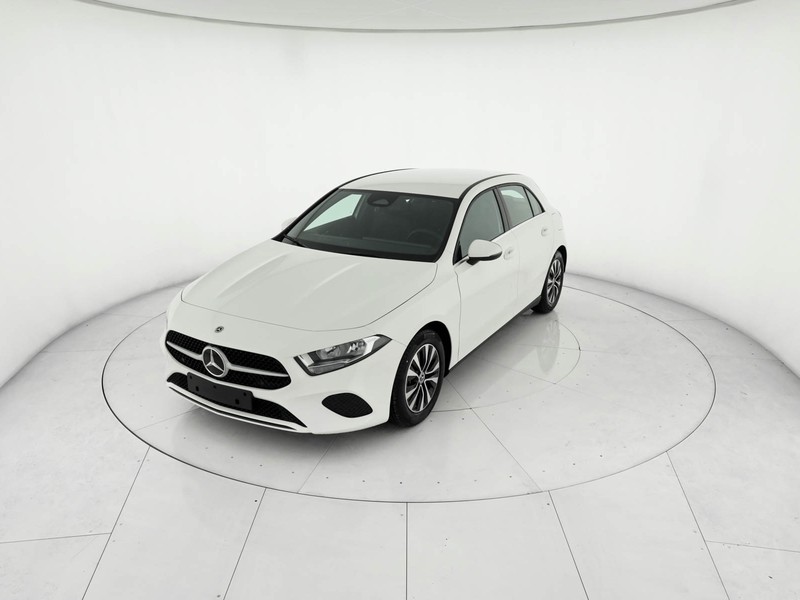 Mercedes Classe A 180 executive auto benzina bianco