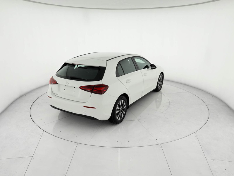 Mercedes Classe A 180 executive auto benzina bianco