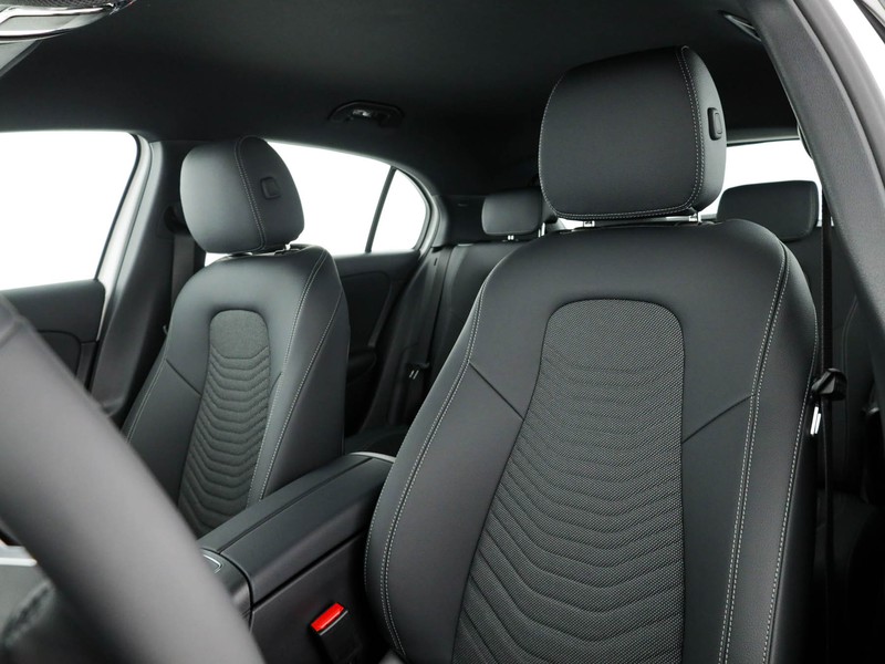 Mercedes Classe A 180 executive auto benzina bianco