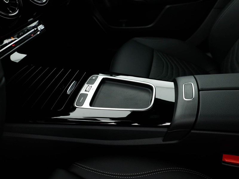 Mercedes Classe A 180 executive auto benzina bianco