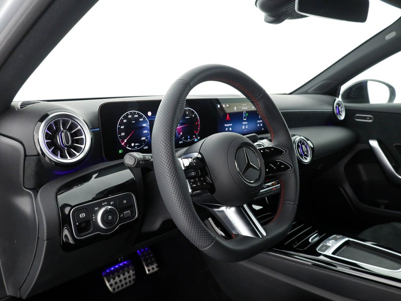 Mercedes Classe A 180 d amg line advanced plus auto diesel argento