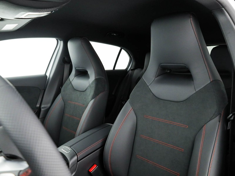 Mercedes Classe A 180 d amg line advanced plus auto diesel argento