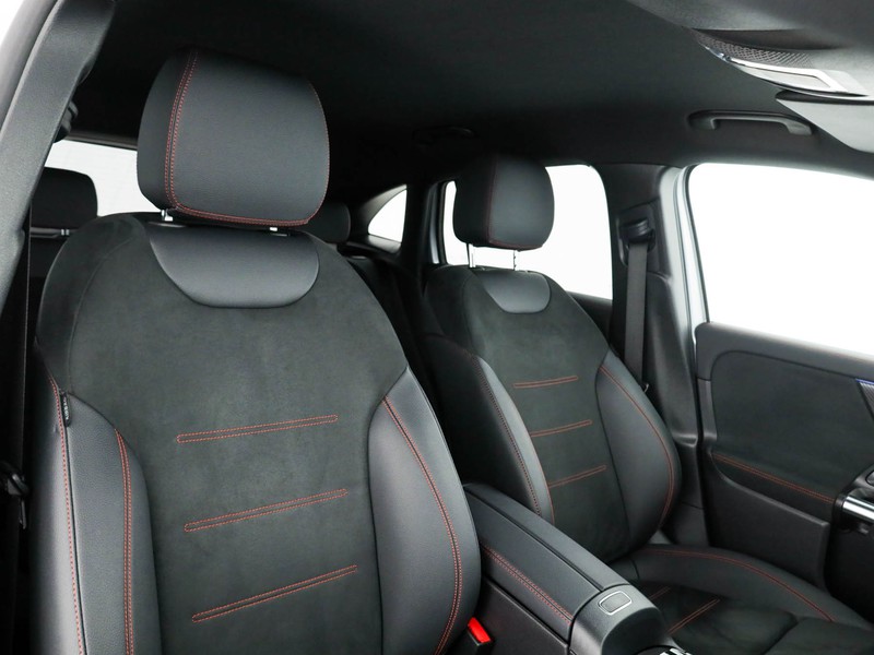 Mercedes GLA 200 d amg line advanced plus auto diesel argento