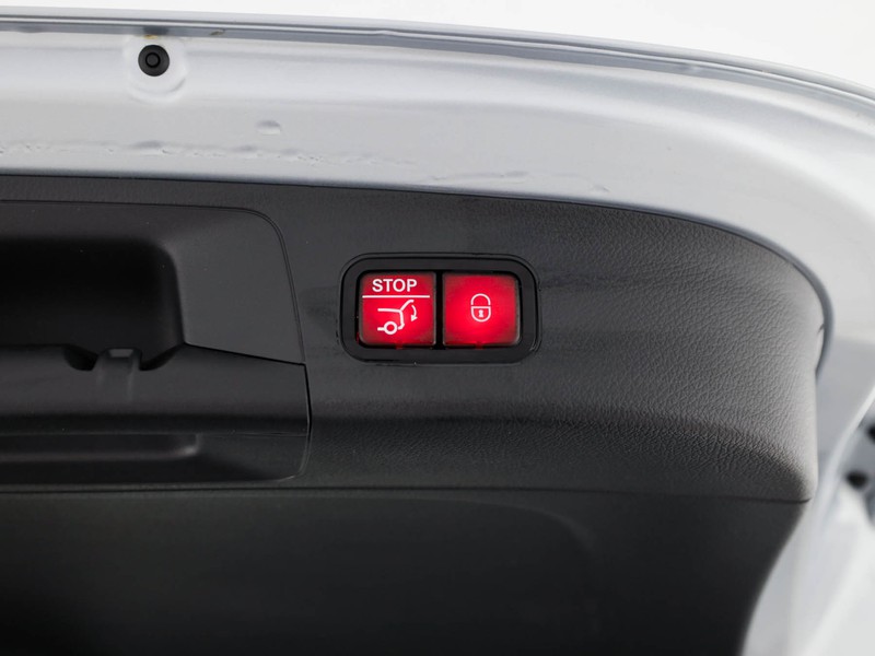 Mercedes GLA 200 d amg line advanced plus auto diesel argento