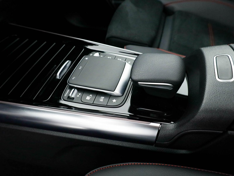 Mercedes GLA 200 d premium auto diesel nero