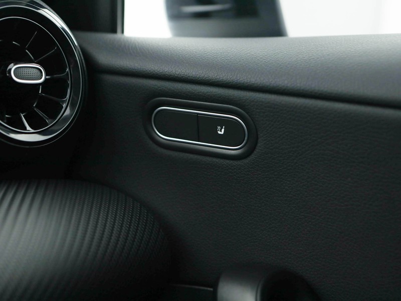 Mercedes Classe A 180 d advanced auto diesel nero