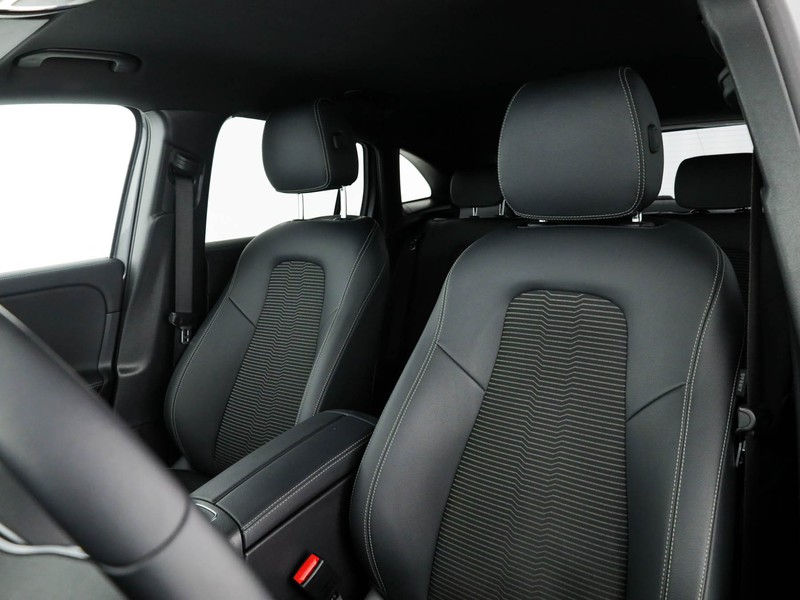 Mercedes GLA 180 d sport plus auto diesel grigio