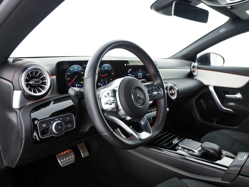 Mercedes CLA Shooting Brake  200 d premium auto diesel nero