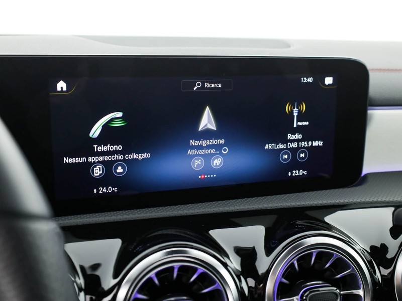 Mercedes CLA Shooting Brake  200 d premium auto diesel bianco