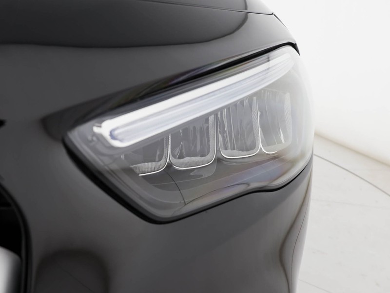 Mercedes GLA 180 advanced auto ibrido nero