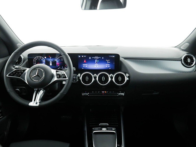 Mercedes GLA 200 d automatic diesel bianco