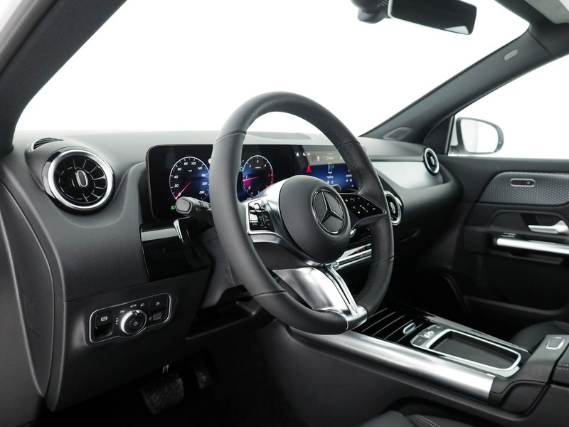 Mercedes GLA 200 d automatic diesel bianco