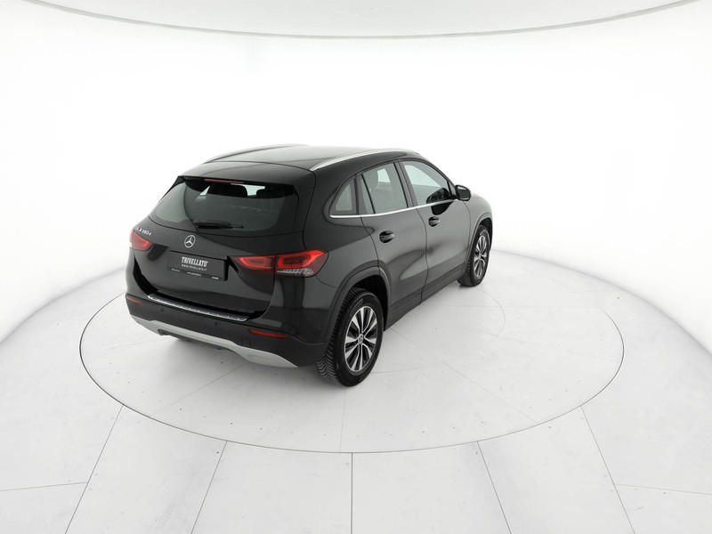 Mercedes GLA 180 d sport auto