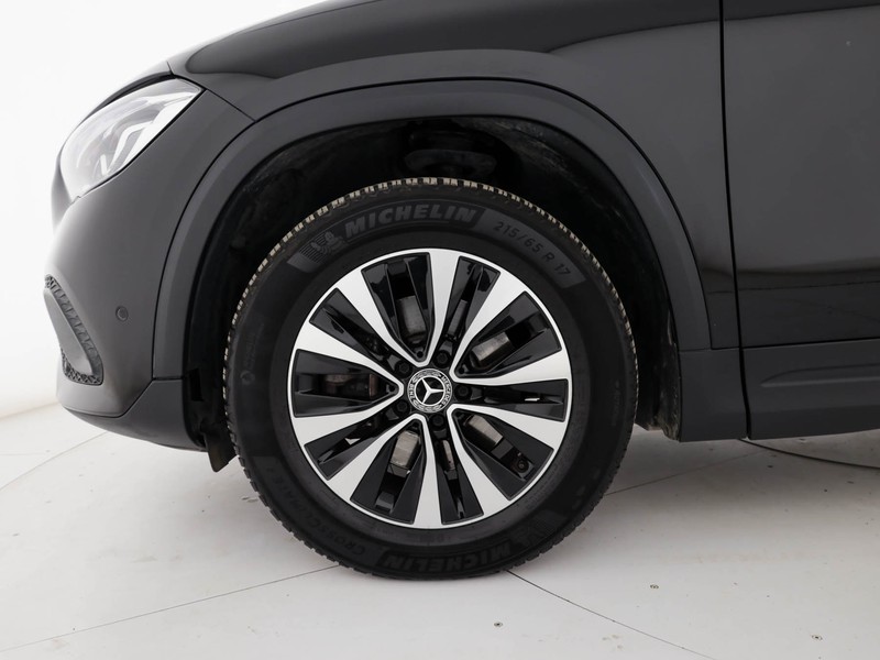 Mercedes GLA 180 d sport auto