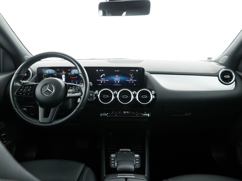 Mercedes GLA 180 d sport auto