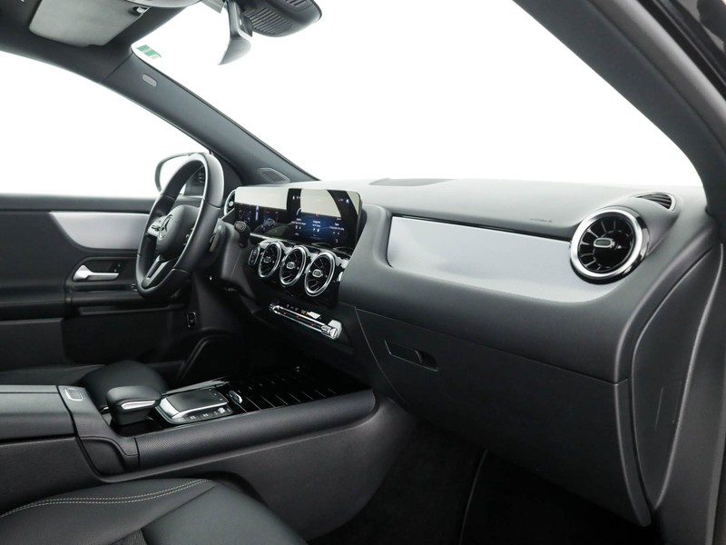 Mercedes GLA 180 d sport auto