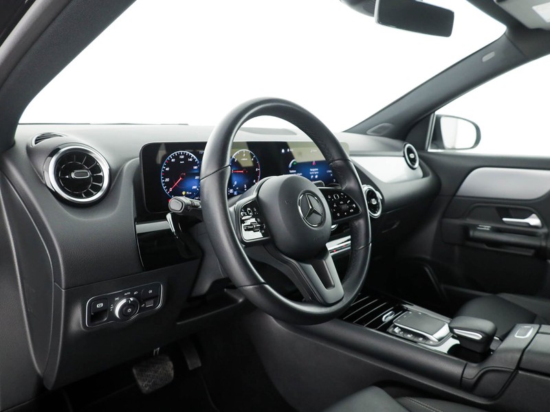 Mercedes GLA 180 d sport auto