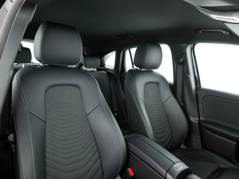 Mercedes GLA 180 d sport auto