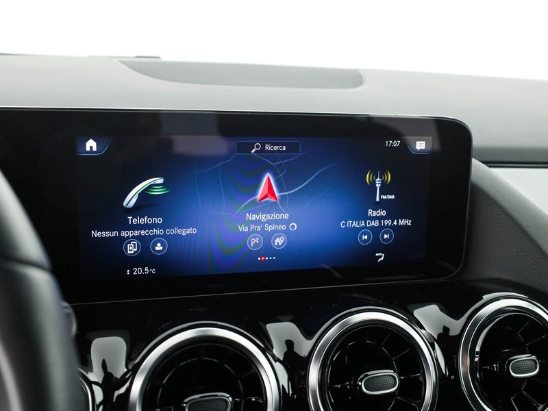 Mercedes GLA 180 d sport auto