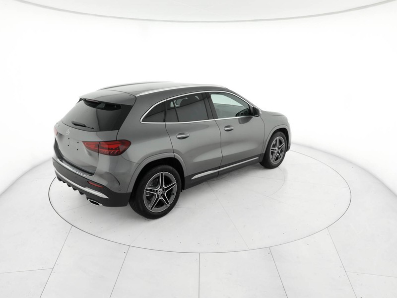 Mercedes GLA 200 d amg line extra auto diesel grigio