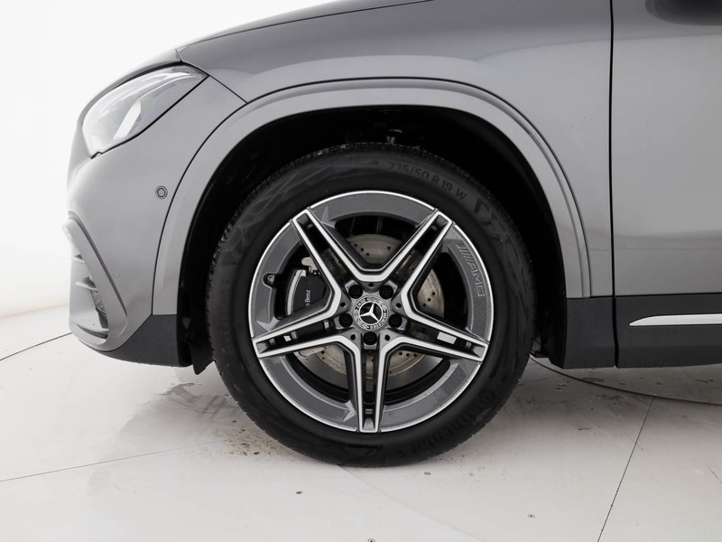 Mercedes GLA 200 d amg line extra auto diesel grigio