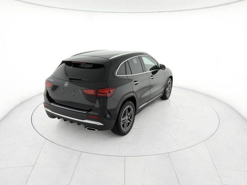 Mercedes GLA 200 d amg line extra auto diesel nero