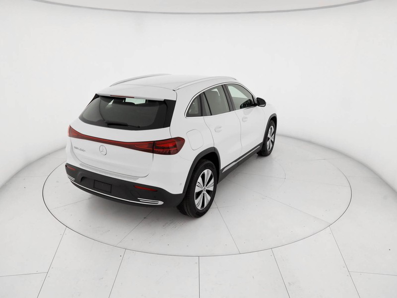 Mercedes EQA 250 +
