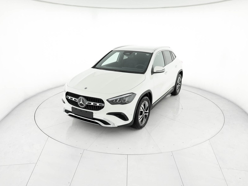 Mercedes GLA 200 d Automatic diesel bianco