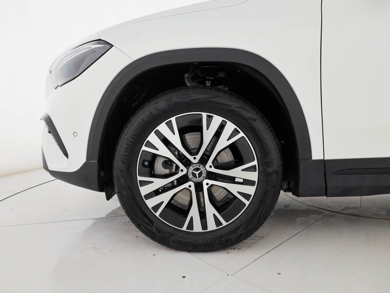Mercedes GLA 250 e Plug-in hybrid diesel bianco
