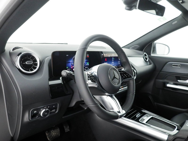 Mercedes GLA 250 e Plug-in hybrid diesel bianco