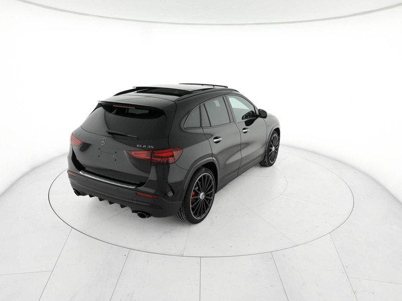 AMG GLA Mercedes-AMG 35 4MATIC benzina nero