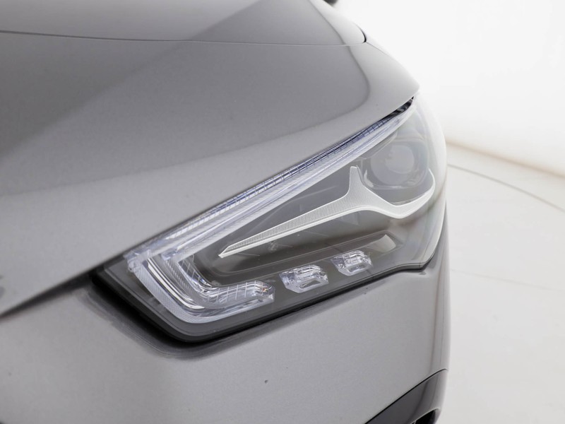 Mercedes CLA Shooting Brake  200 d amg line premium auto diesel grigio