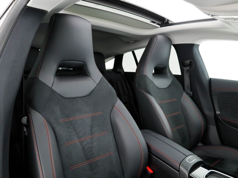 Mercedes CLA Shooting Brake  200 d amg line premium auto diesel grigio