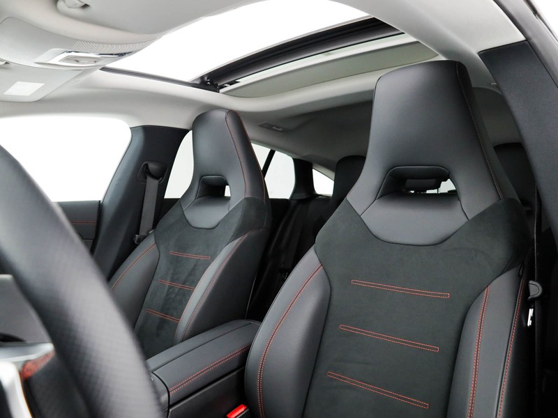 Mercedes CLA Shooting Brake  200 d amg line premium auto diesel grigio