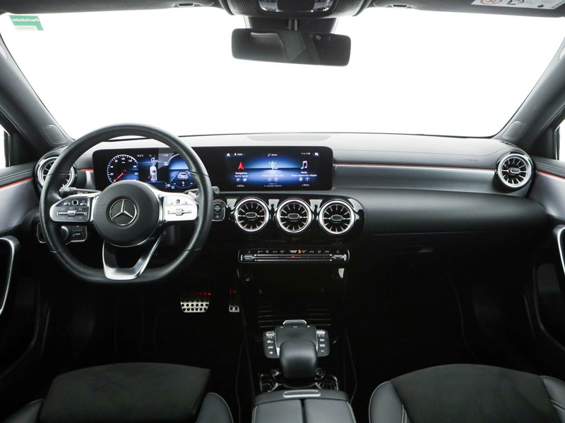 Mercedes Classe A 180 d premium night edition auto diesel nero