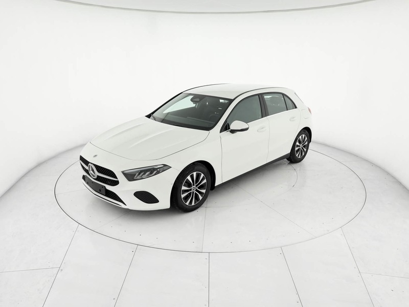 Mercedes Classe A 180 d advanced auto diesel bianco