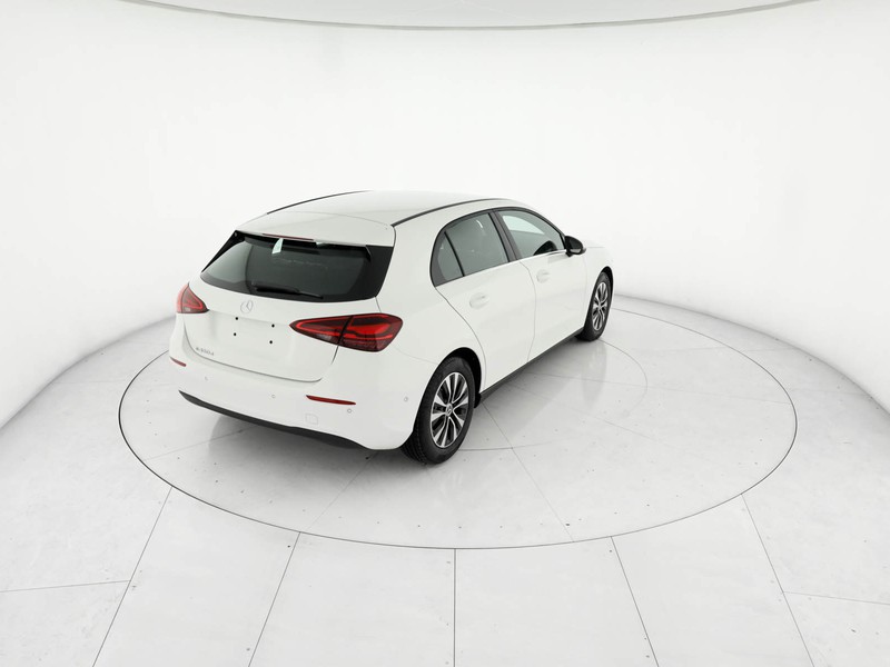 Mercedes Classe A 180 d advanced auto diesel bianco