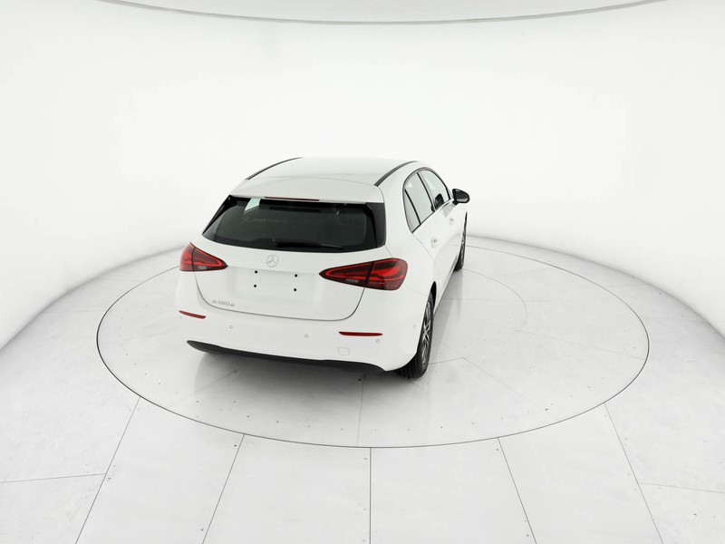 Mercedes Classe A 180 d advanced auto diesel bianco