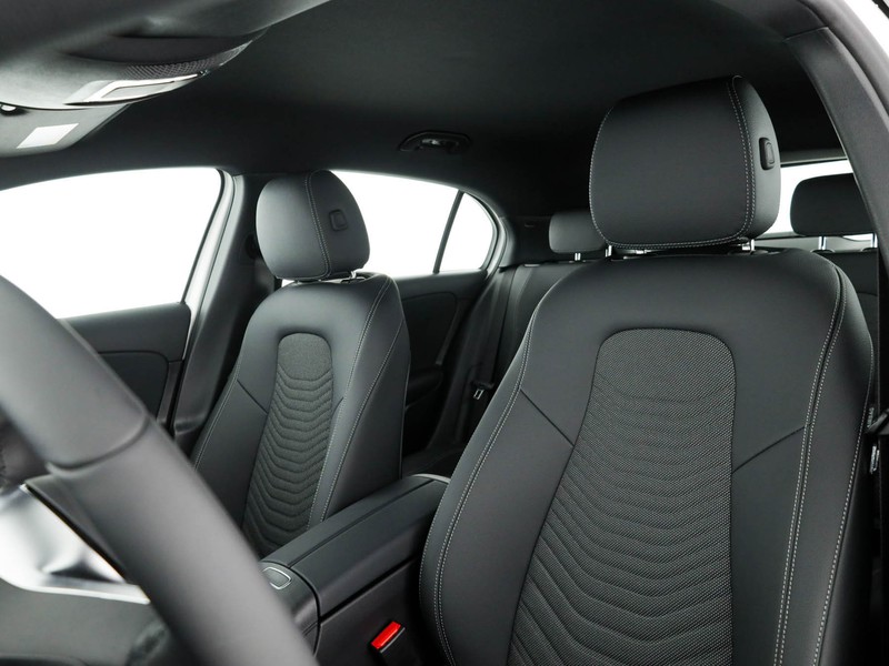 Mercedes Classe A 180 d advanced auto diesel bianco