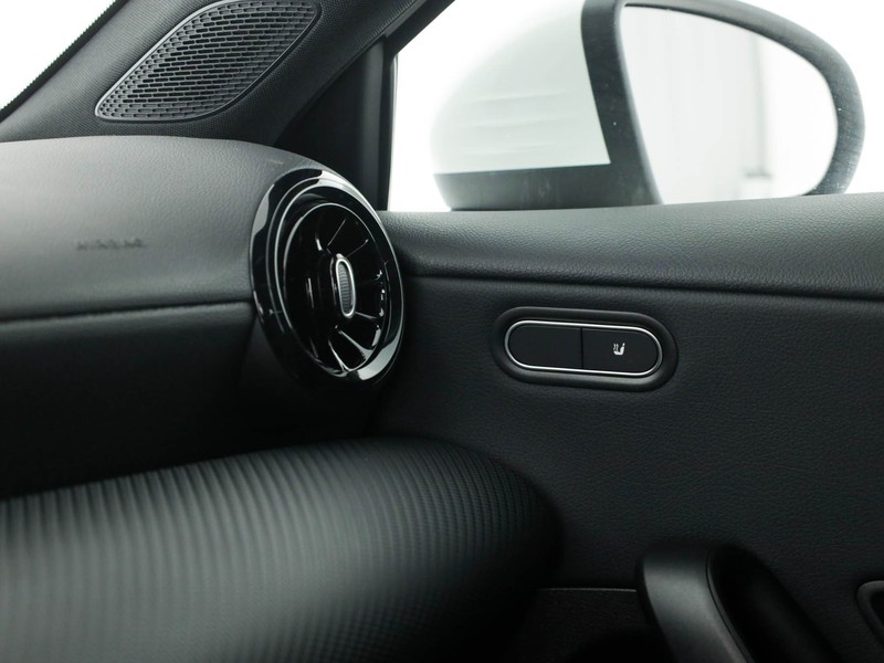 Mercedes Classe A 180 d advanced auto diesel bianco