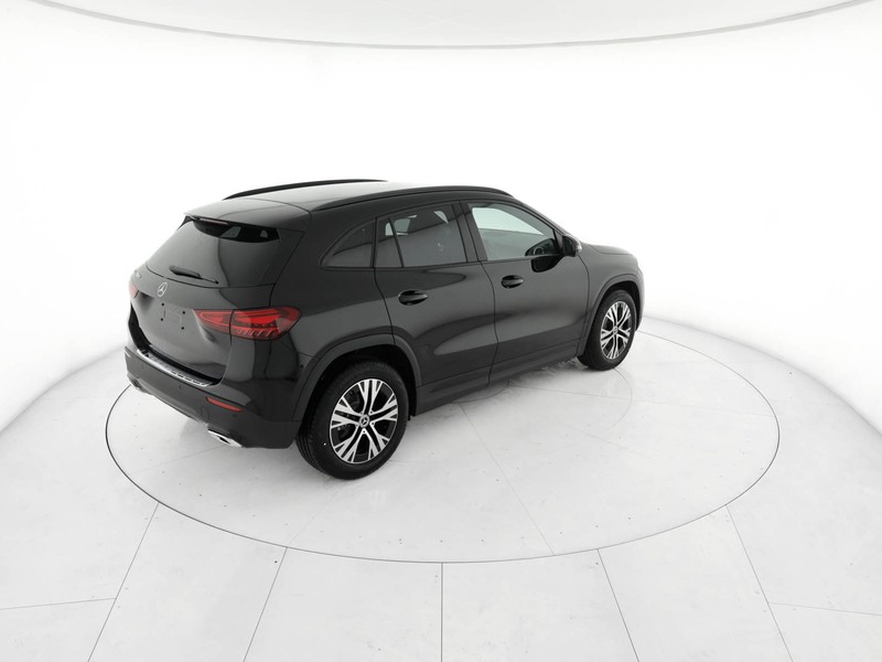 Mercedes GLA 200 d progressive extra auto diesel nero