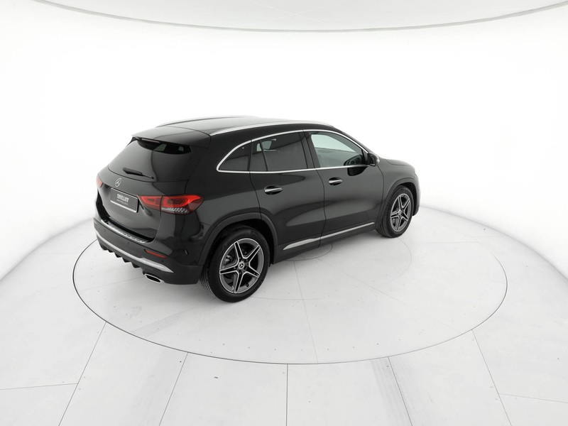 Mercedes GLA 180 d premium auto